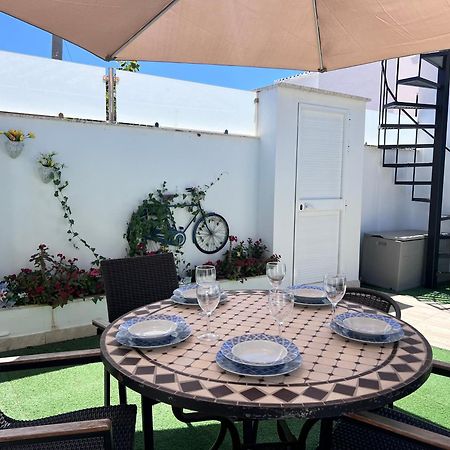 Pirata Bungalow sea front Estepona Bagian luar foto